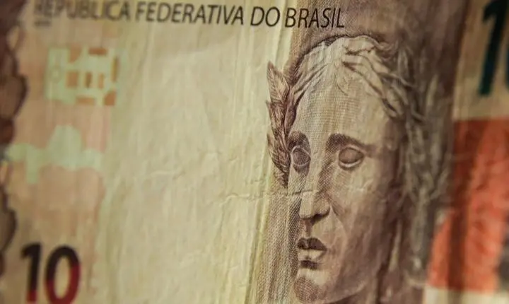 Fast Shop é alvo de multa recorde de R$ 1 bilhão em São Paulo
