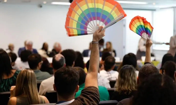 Governo do Rio de Janeiro promete regularizar salários do programa Rio Sem LGBTIfobia