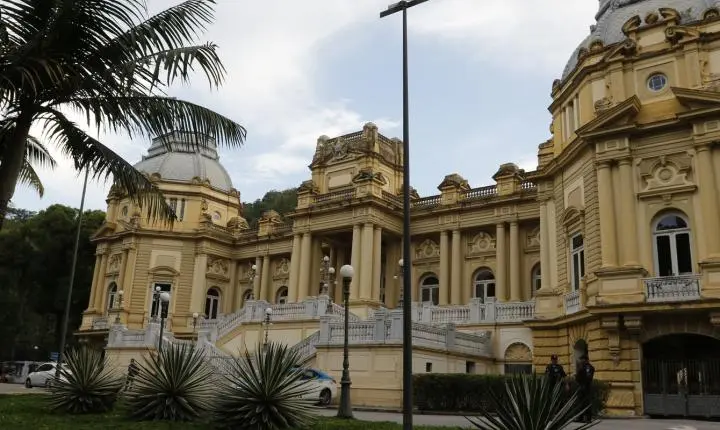 Governo do Rio demite comissionados em autarquia sob investigação