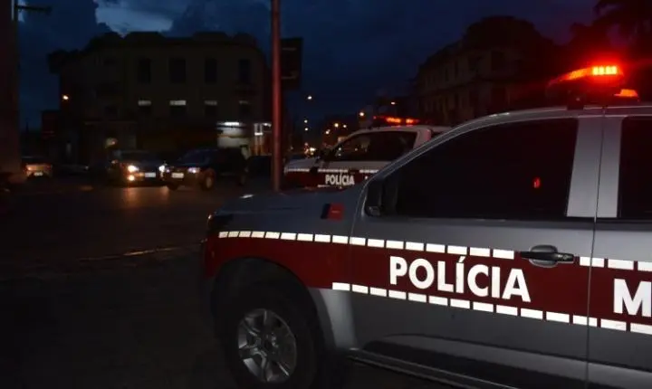 Pai é preso por maus-tratos infantil após denúncia de filho de 10 anos na PB