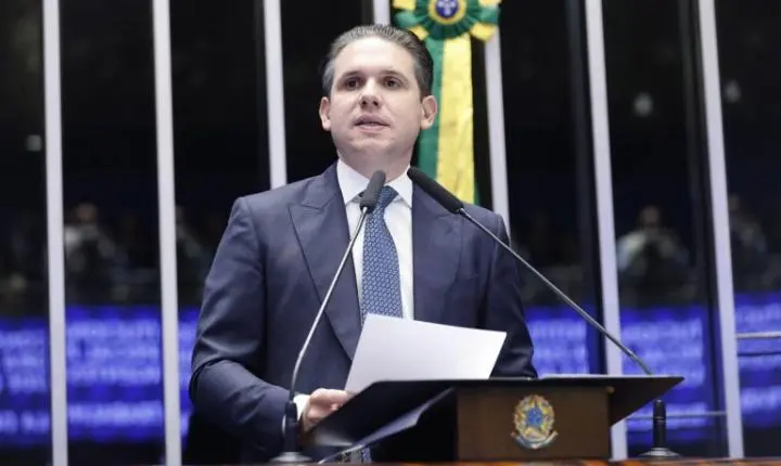 Hugo Motta defende diálogo entre Poderes para fortalecer instituições no país
