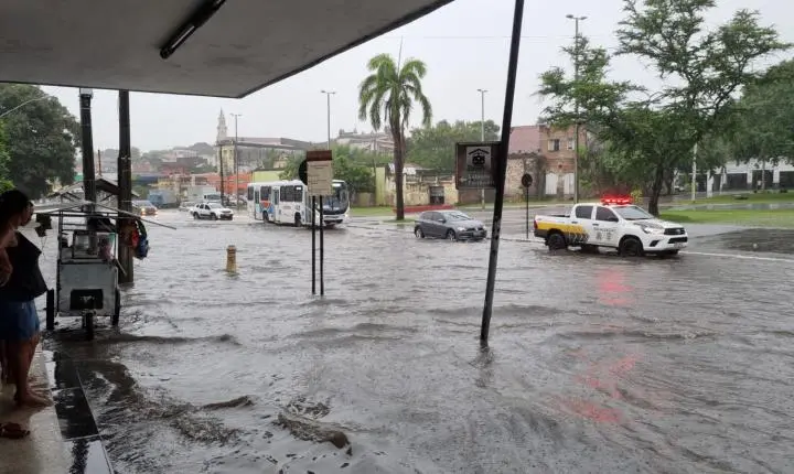 Inmet emite alerta de chuvas intensas para mais de 90 cidades da Paraíba