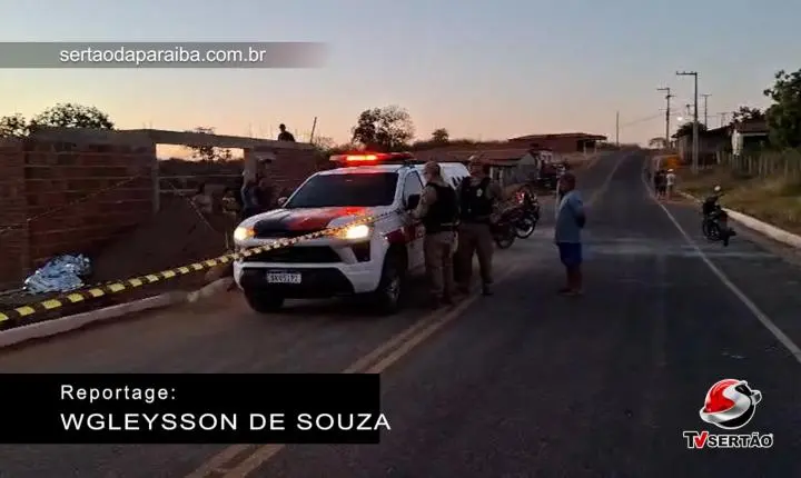 Jovem de 25 anos morre após perder controle de moto e bater em placa no Sertão da Paraíba