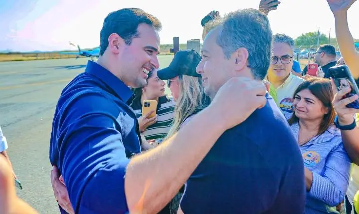 Júnior Araújo visita ampliação da maternidade de Cajazeiras e participa de carreata em Pedra Branca