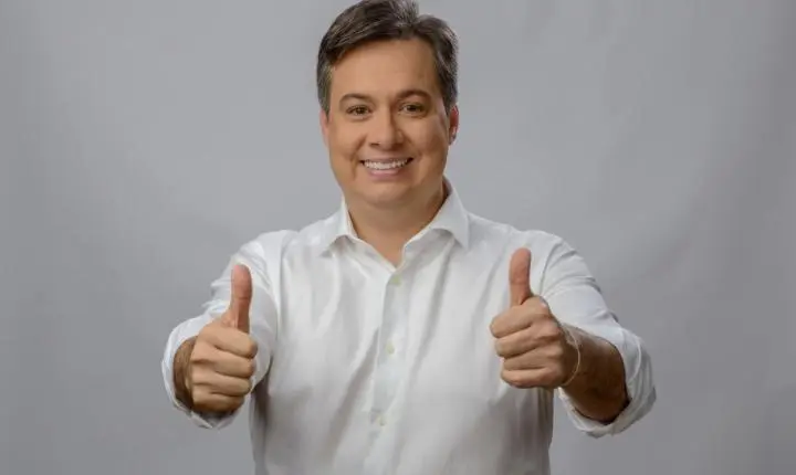 Júnior Araújo votará neste domingo em Cajazeiras e acompanhará apuração ao lado da família
