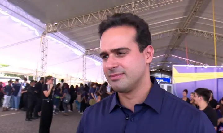 Lucas Ribeiro propõe ampliação do passe livre estudantil para universitários