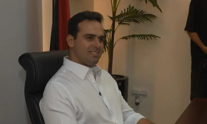 Lucas Ribeiro destaca projetos de educação e encontro com intercambistas
