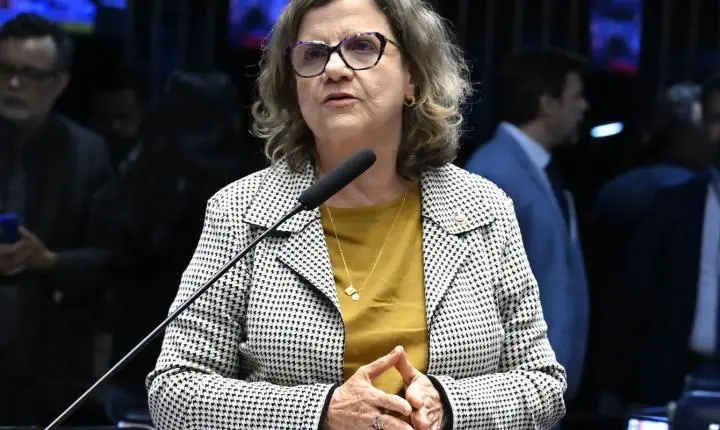 Lula escolhe Teresa Leitão para assumir a liderança do governo no Senado