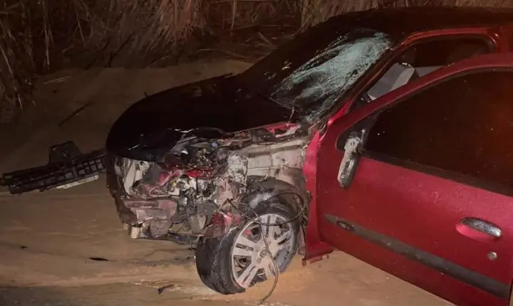 Mãe e filho perdem a vida em grave acidente na rodovia PB-034 em Caaporã