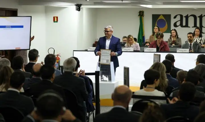 Leilão do pré-sal termina com sete blocos arrematados e arrecada R$ 530 milhões