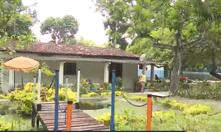Santa Rita: mais de 100 pessoas deixam abrigo e dormem em posto na BR-230