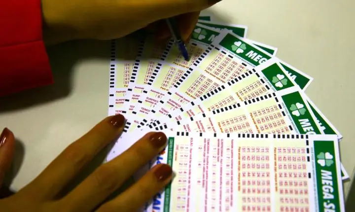 Mega-Sena 30 anos: sorteio especial de R$ 320 milhões movimenta apostadores