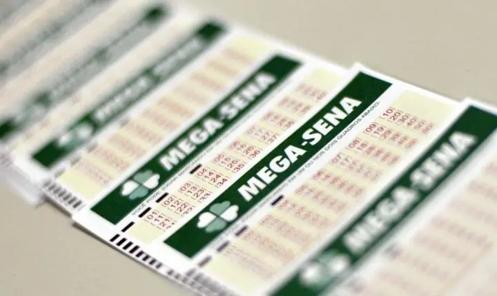 Mega-Sena acumula e sorteio pode pagar R$ 100 milhões neste domingo