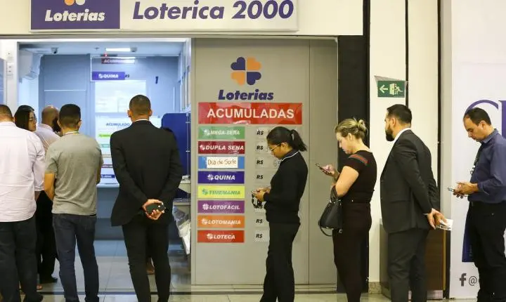Mega-Sena pode pagar R$ 112 milhões em sorteio neste domingo