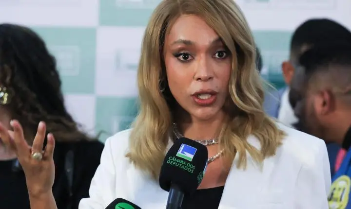 André Mendonça libera publicação de Erika Hilton sobre Nossa Senhora
