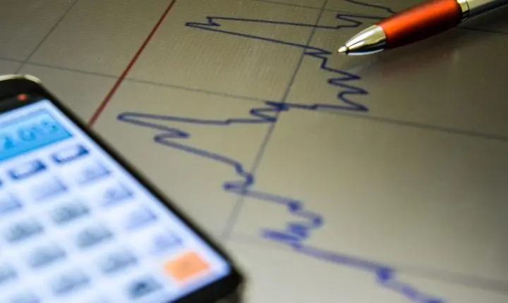Mercado financeiro reduz projeção para o PIB da economia brasileira em 2026