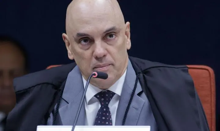 Moraes solicita manifestação da PGR sobre inclusão de Jair Bolsonaro em inquérito