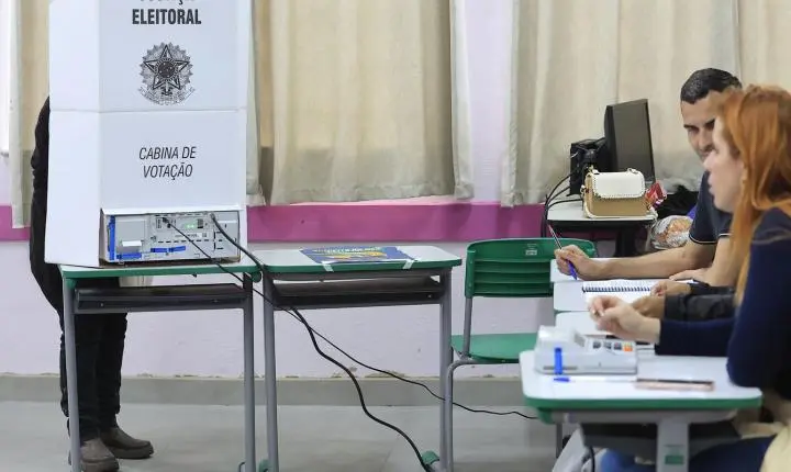 Assédio eleitoral no brasil gera quase 2 mil denúncias no mpt