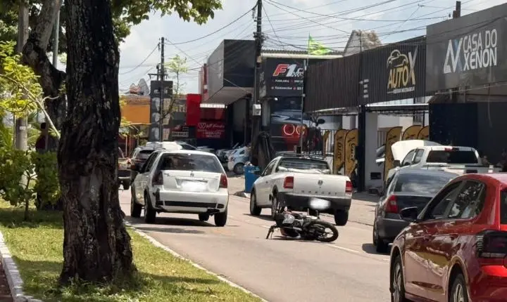 Grave acidente em João Pessoa deixa mulher ferida na Avenida Beira Rio