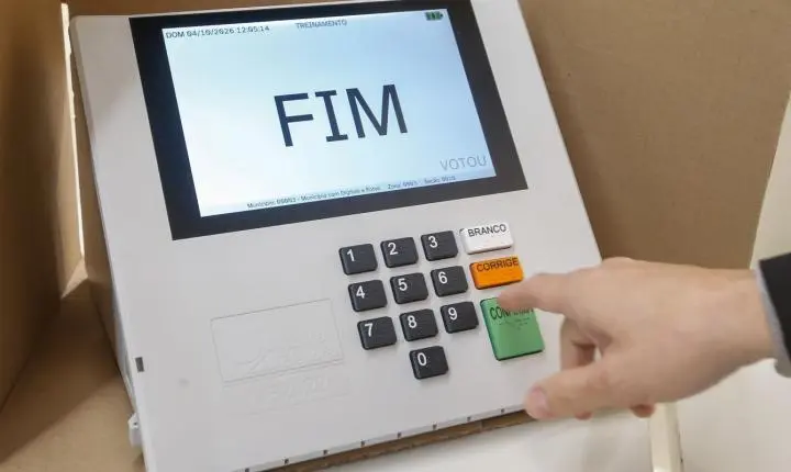 Urnas eletrônicas: 467 equipamentos trocados nas primeiras horas de votação