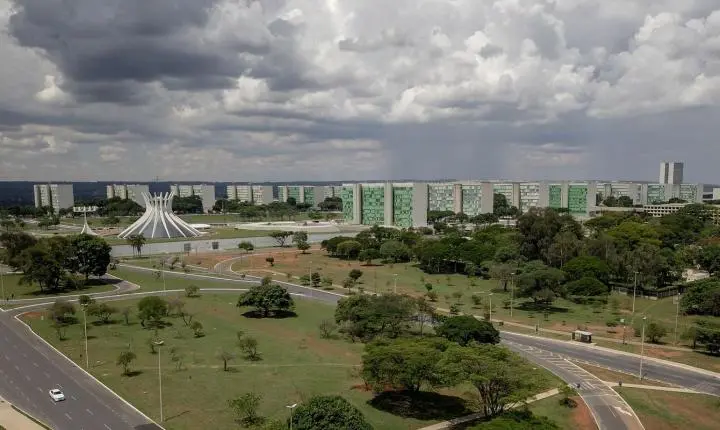 Desigualdade no topo do serviço público persiste, apesar de avanço de mulheres e negros