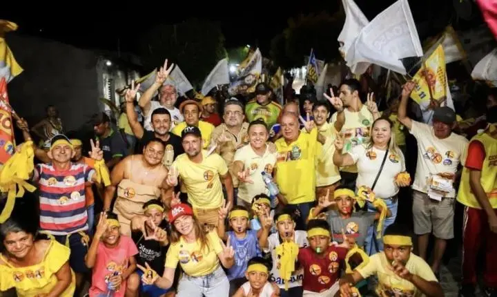 Nil Mendes amplia agenda nas ruas e visita três bairros de Cajazeiras