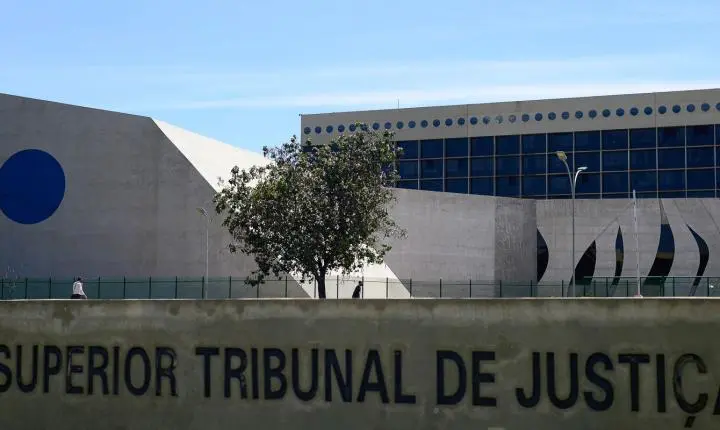 Sancionada lei que exige filtro de relevância nos recursos direcionados ao STJ