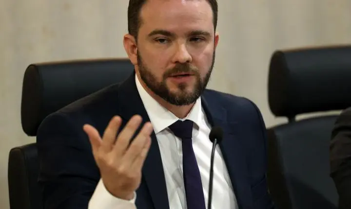 Nova versão do Desenrola será lançada após agenda internacional de Lula, afirma Durigan