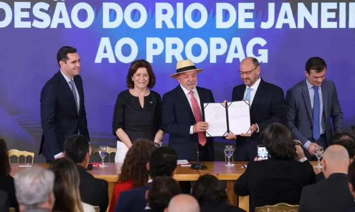 Rio de Janeiro oficializa adesão ao Propag e reduz dívida em R$ 40 bilhões