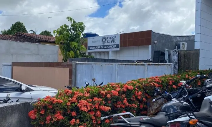 Operação policial em Caaporã resulta em cinco prisões e apreensão de armas
