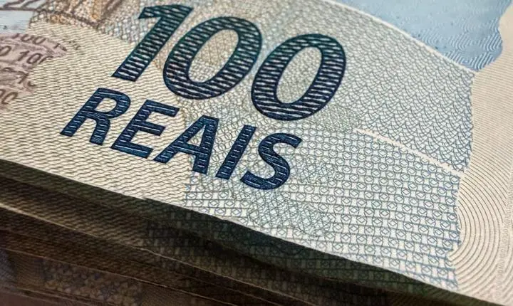 Orçamento de 2027 prevê superávit primário e contas equilibradas