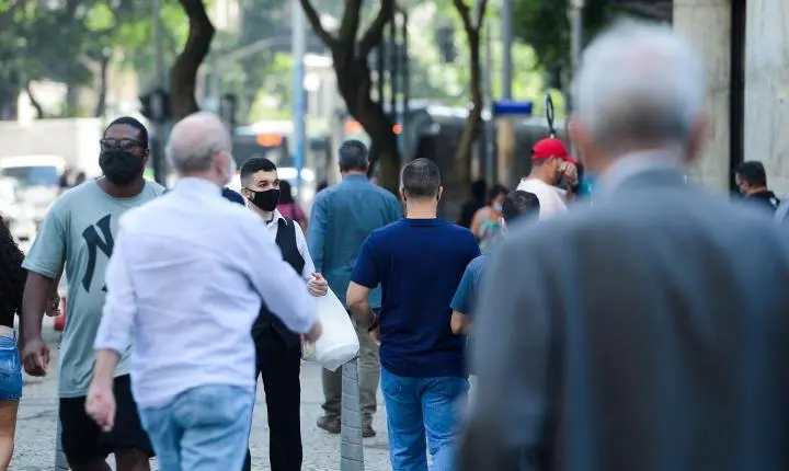 Para 81% dos eleitores, candidatos em Deus são essenciais no Brasil