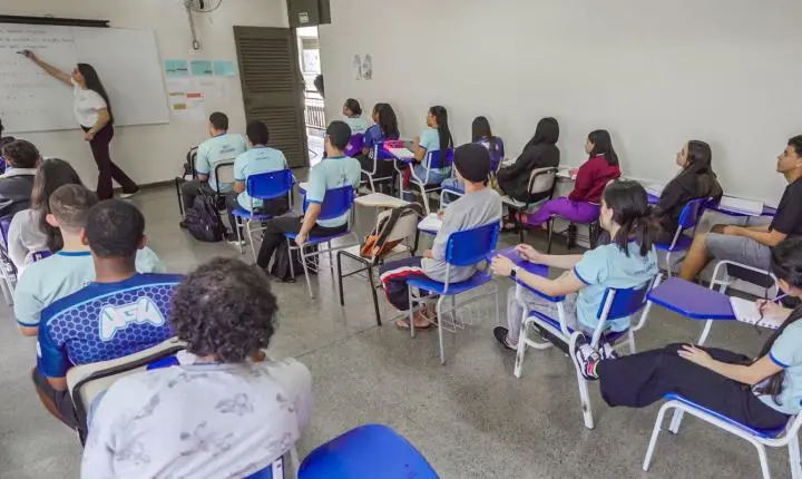 Programa Pé-de-Meia inicia pagamento da quinta parcela de frequência nesta segunda