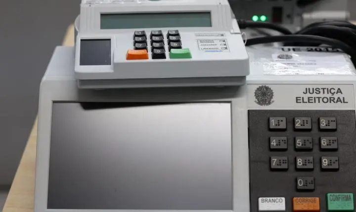Estudo detalha como a desinformação nas eleições mira as urnas eletrônicas