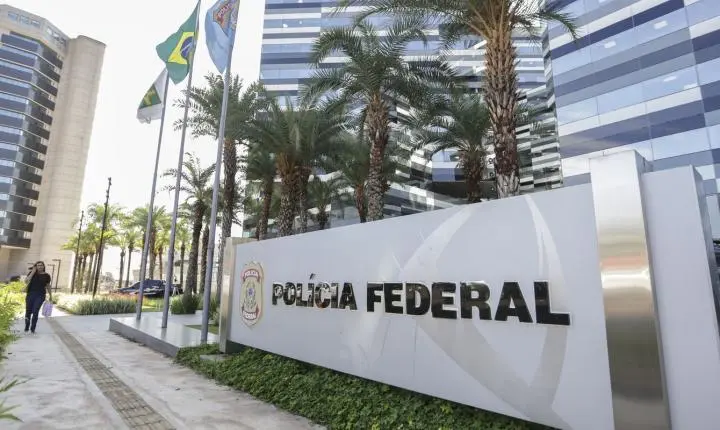 PF: pai de Daniel Vorcaro liderava 'A Turma', milícia do ex-banqueiro