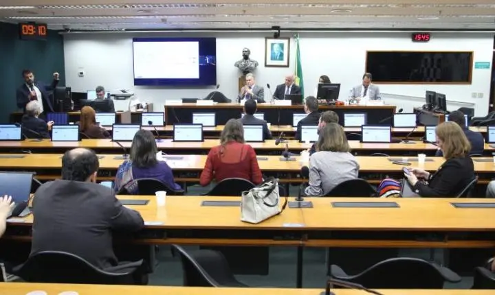 Especialistas alertam que pirataria eleva informalidade e custos na indústria brasileira