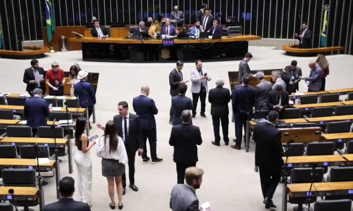 Câmara dos Deputados avalia incentivos fiscais para novas fábricas de fertilizantes
