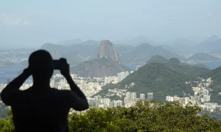 Polícia militar do Rio intensifica segurança para o feriado prolongado