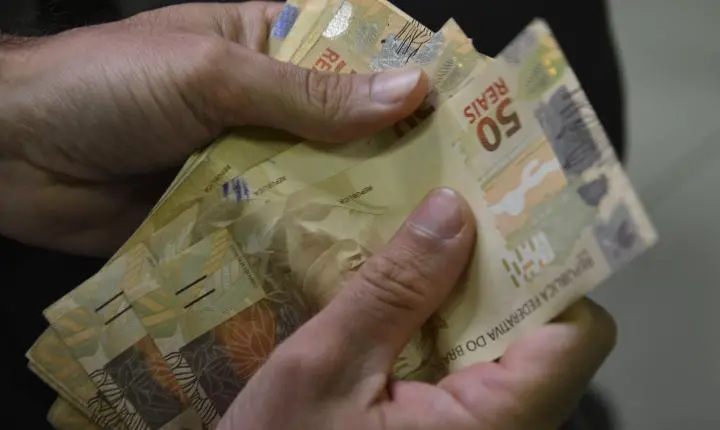Poupança registra retirada líquida de R$ 476,4 milhões em abril