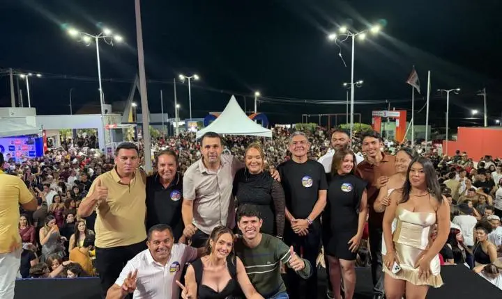 Praça lotada marca encerramento dos 32 anos de Bernardino Batista com grandes shows