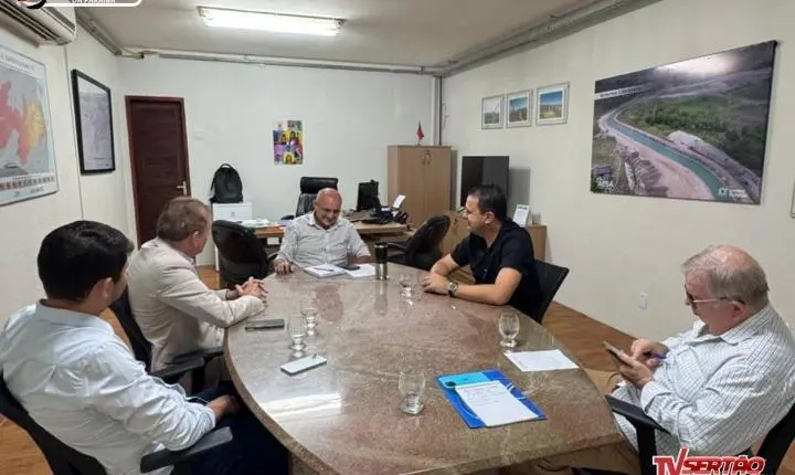 Prefeito e vice articulam investimentos em infraestrutura, cultura e saneamento para Bernardino Batista