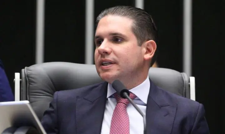 Hugo Motta cobra equilíbrio e resultados concretos na Câmara dos Deputados