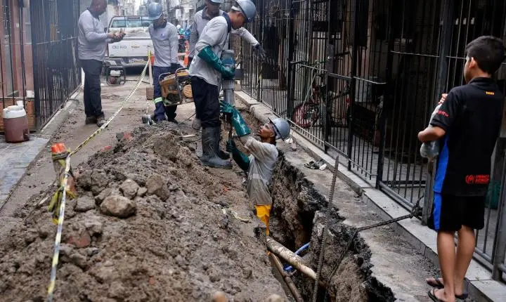 Professora da UFRJ alerta para o risco de endividamento na Maré devido a contas de água e esgoto