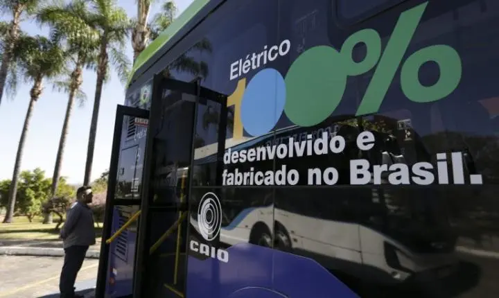 Projeto cria diretrizes para eletrificação de ônibus e caminhões no Brasil