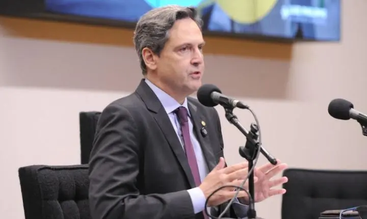 Projeto de lei estabelece novas regras para fiscalização de pessoas expostas politicamente