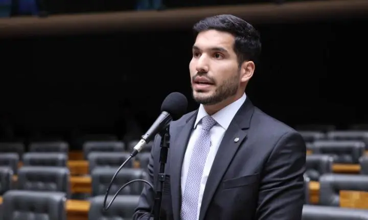 Projeto quer dar desconto em multas de trânsito para motoristas de aplicativo