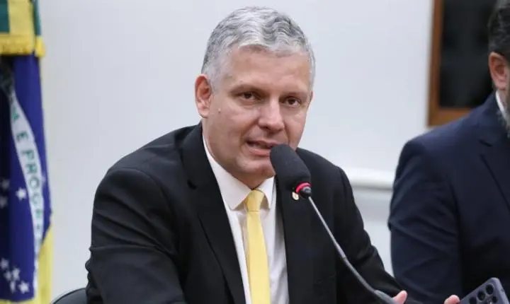 Projeto propõe isenção de Imposto de Renda para aposentados com sequelas neurológicas