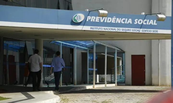 Projeto de lei garante gratuidade em ligações para o INSS na Câmara