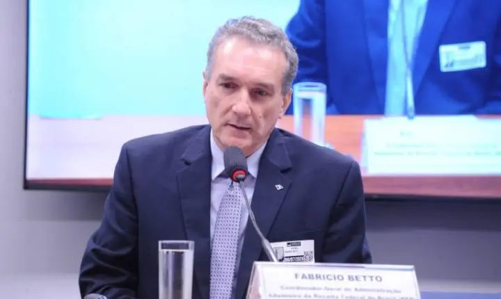 Receita Federal aprimora programa Remessa Conforme contra produtos irregulares