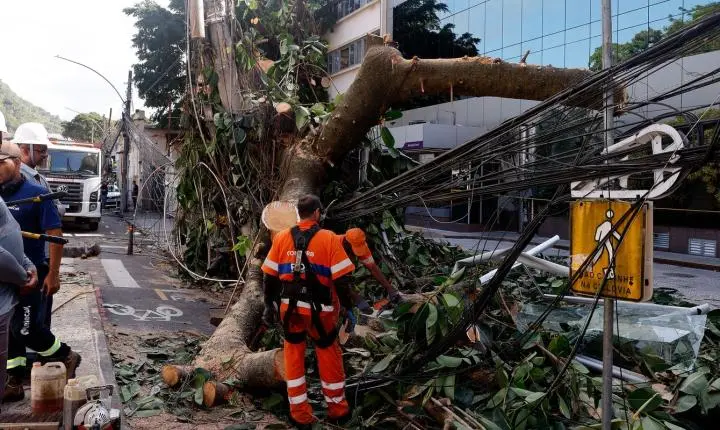 Rede elétrica resiliente exige investimento de concessionárias para evitar apagões